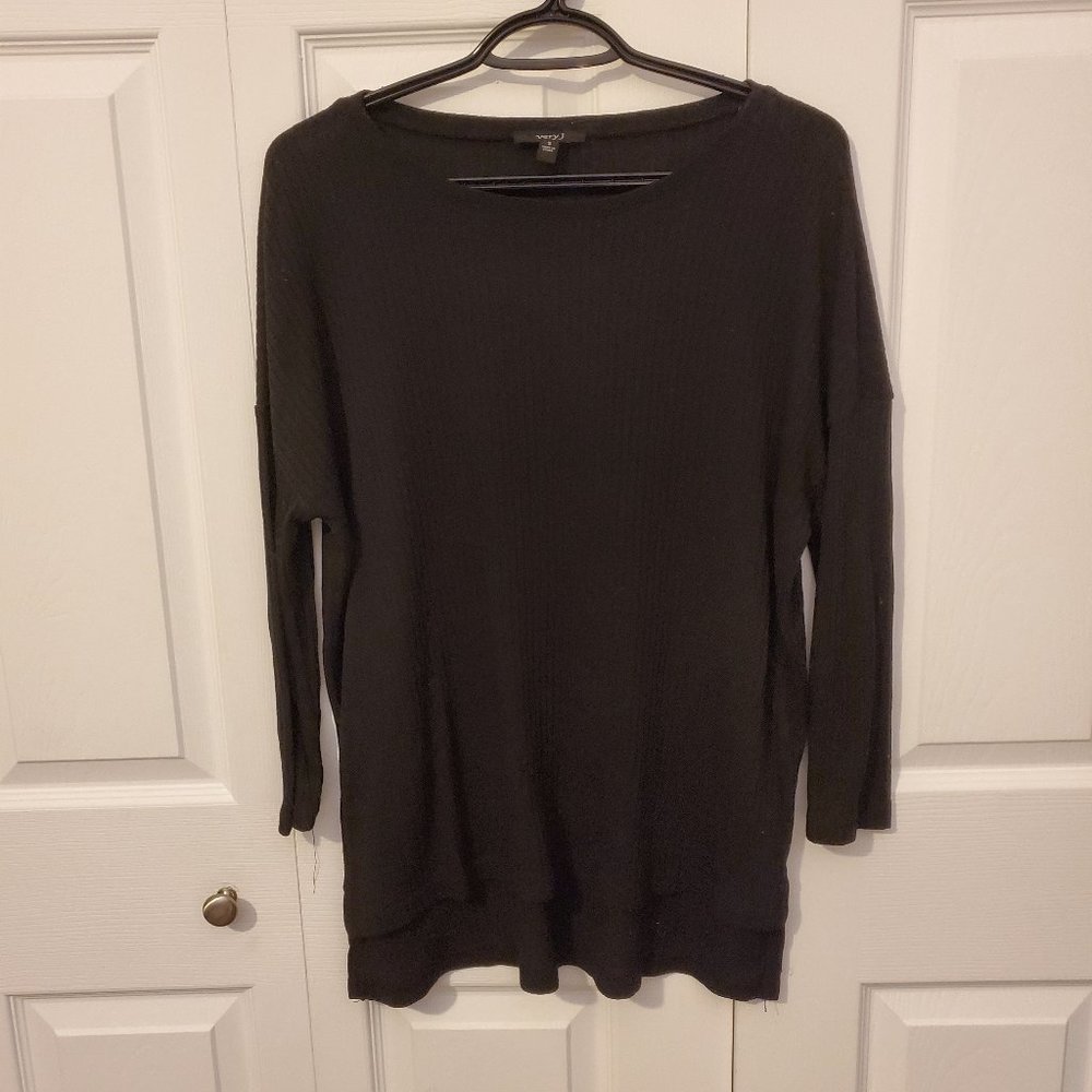 Black shirt long sleeves